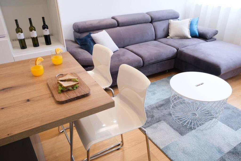 Apartman Leona 4*, Kantrida Rijeka Exterior foto